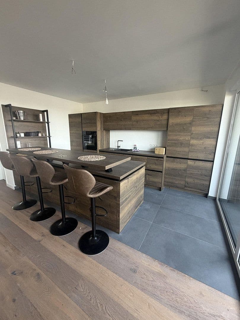 Prenájom bytu 3-izbový 118 m², Viktoriastr 43, Bochum, Severné Porýnie - Westfálsko Prenájom bytu 3-izbový 118 m², Viktoriastr 43, Bochum, Severné Porýnie - Westfálsko