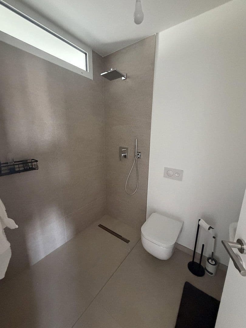 Prenájom bytu 3-izbový 118 m², Viktoriastr 43, Bochum, Severné Porýnie - Westfálsko Prenájom bytu 3-izbový 118 m², Viktoriastr 43, Bochum, Severné Porýnie - Westfálsko