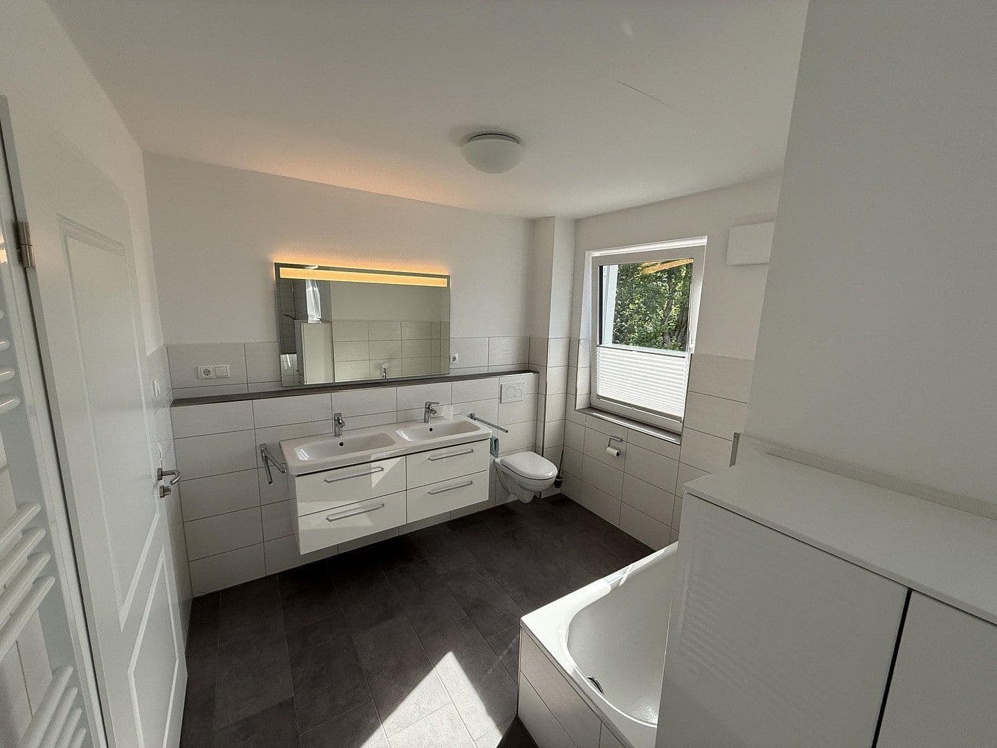 Predaj bytu 3-izbový 124 m², Oldenburg (Oldenburg), Dolné Sasko Predaj bytu 3-izbový 124 m², Oldenburg (Oldenburg), Dolné Sasko