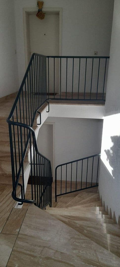 Prenájom bytu 3-izbový 82 m², Offenbach am Main, Hesensko Prenájom bytu 3-izbový 82 m², Offenbach am Main, Hesensko