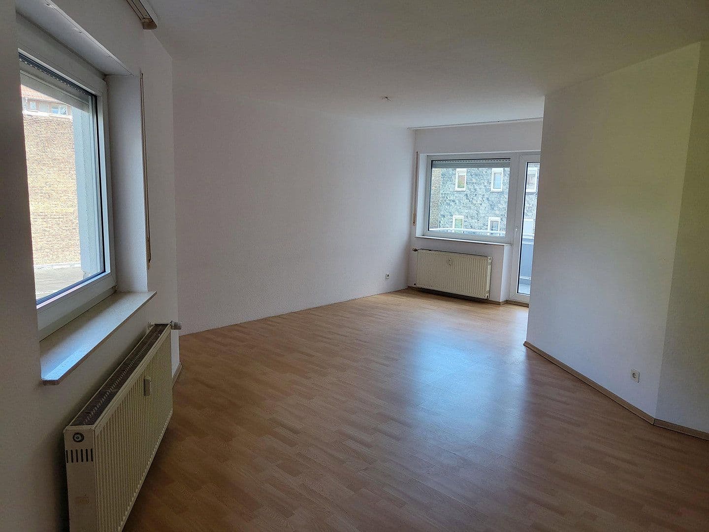 Prenájom bytu 3-izbový 82 m², Offenbach am Main, Hesensko Prenájom bytu 3-izbový 82 m², Offenbach am Main, Hesensko