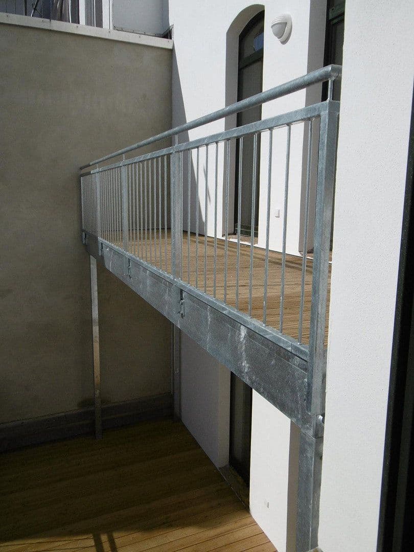Prenájom bytu 2-izbový 95 m², Innere Plauensche Str.21, Zwickau, Sasko Prenájom bytu 2-izbový 95 m², Innere Plauensche Str.21, Zwickau, Sasko