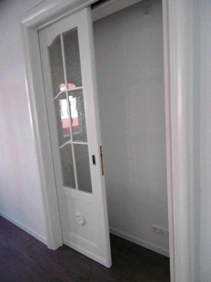 Prenájom bytu 2-izbový 95 m², Innere Plauensche Str.21, Zwickau, Sasko Prenájom bytu 2-izbový 95 m², Innere Plauensche Str.21, Zwickau, Sasko