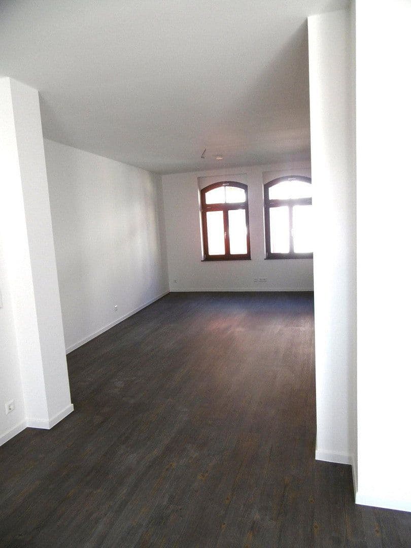 Prenájom bytu 2-izbový 95 m², Innere Plauensche Str.21, Zwickau, Sasko Prenájom bytu 2-izbový 95 m², Innere Plauensche Str.21, Zwickau, Sasko
