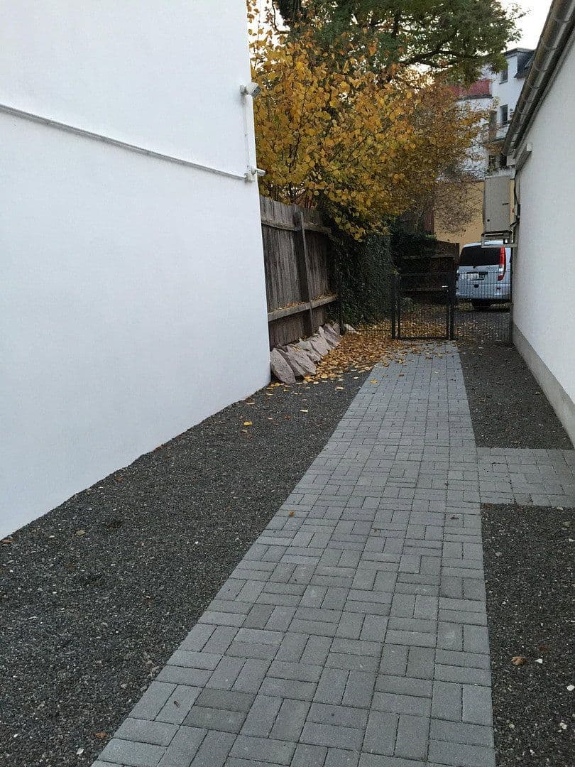 Prenájom bytu 2-izbový 95 m², Innere Plauensche Str.21, Zwickau, Sasko Prenájom bytu 2-izbový 95 m², Innere Plauensche Str.21, Zwickau, Sasko