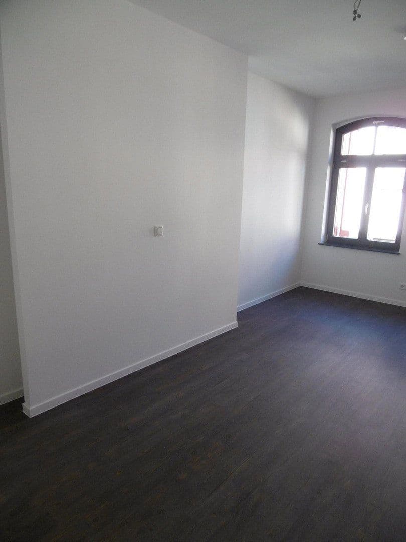 Prenájom bytu 2-izbový 95 m², Innere Plauensche Str.21, Zwickau, Sasko Prenájom bytu 2-izbový 95 m², Innere Plauensche Str.21, Zwickau, Sasko