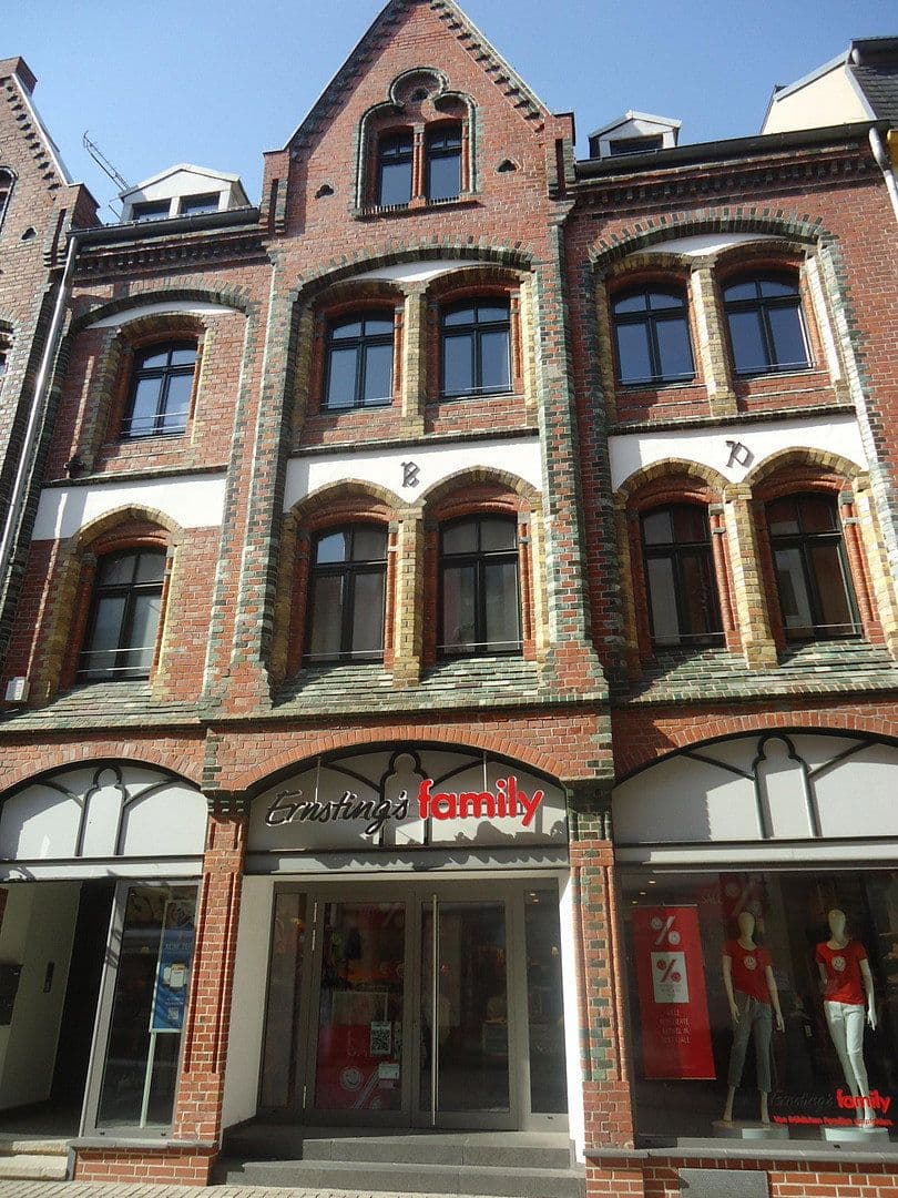 Prenájom bytu 2-izbový 95 m², Innere Plauensche Str.21, Zwickau, Sasko Prenájom bytu 2-izbový 95 m², Innere Plauensche Str.21, Zwickau, Sasko
