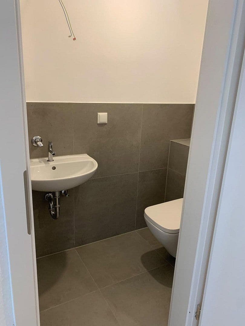 Prenájom bytu 3-izbový 89 m², Feldbergstr. 16, Heusenstamm, Hesensko Prenájom bytu 3-izbový 89 m², Feldbergstr. 16, Heusenstamm, Hesensko