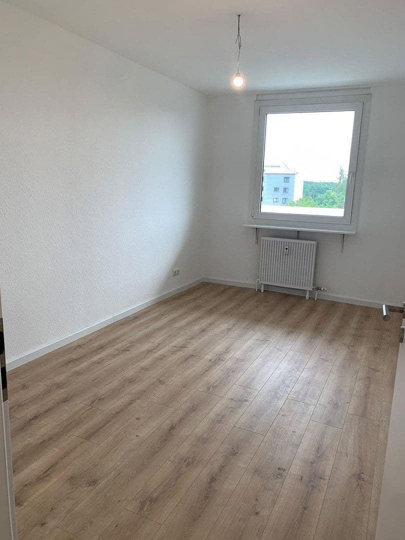 Prenájom bytu 3-izbový 89 m², Feldbergstr. 16, Heusenstamm, Hesensko Prenájom bytu 3-izbový 89 m², Feldbergstr. 16, Heusenstamm, Hesensko