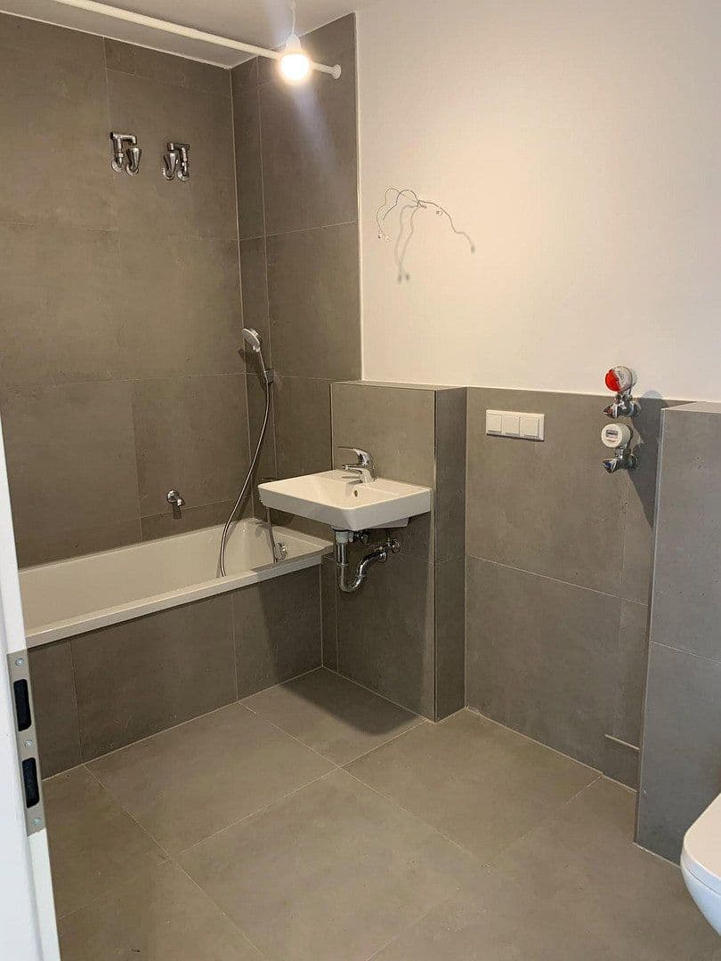 Prenájom bytu 3-izbový 89 m², Feldbergstr. 16, Heusenstamm, Hesensko Prenájom bytu 3-izbový 89 m², Feldbergstr. 16, Heusenstamm, Hesensko