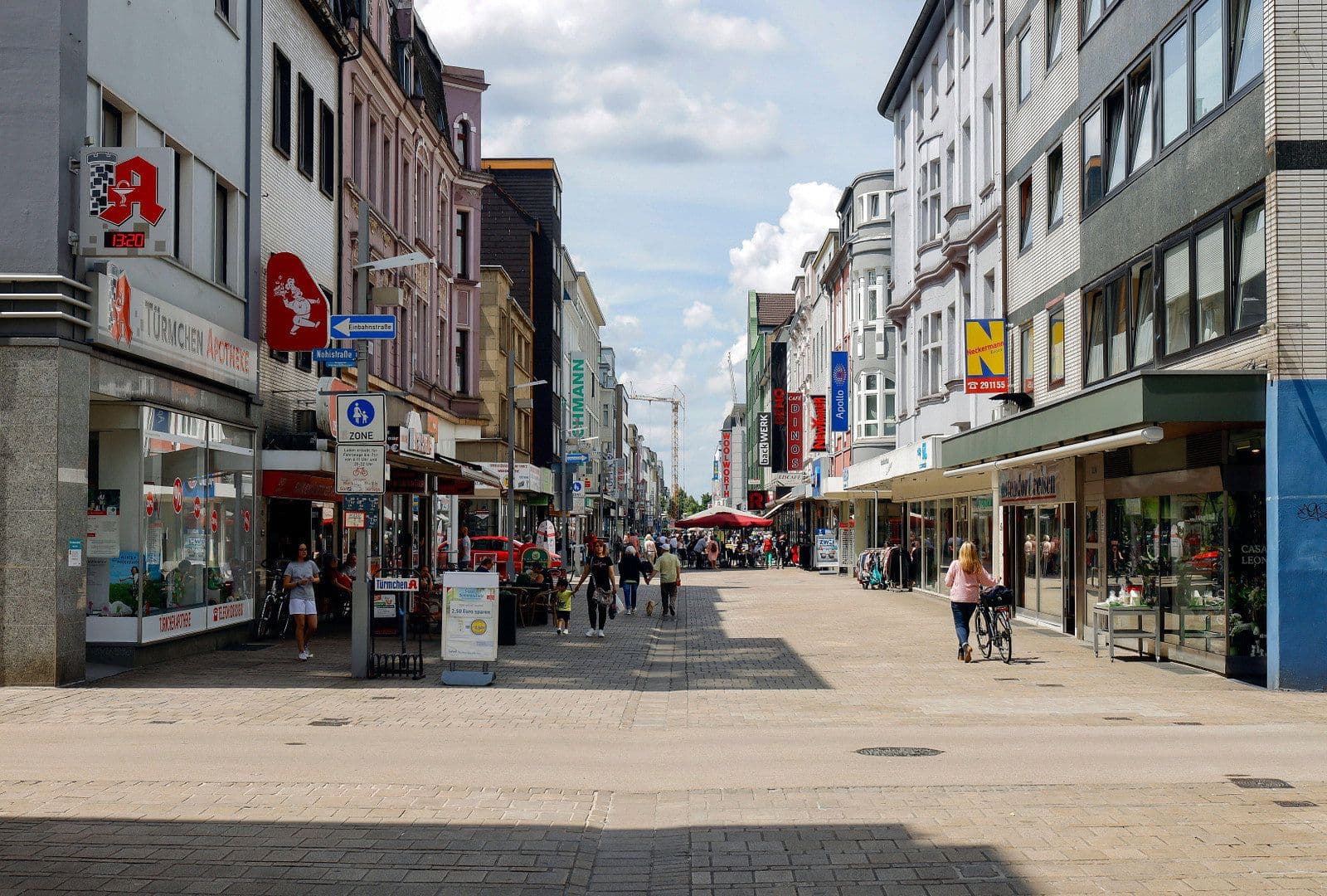 Prenájom bytu 3-izbový 166 m², Marktstraße 87, Oberhausen, Severné Porýnie - Westfálsko Prenájom bytu 3-izbový 166 m², Marktstraße 87, Oberhausen, Severné Porýnie - Westfálsko