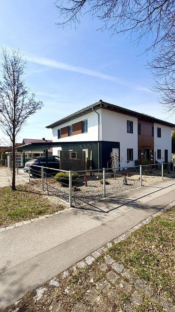 Predaj domu 265 m², pozemek 1.029 m², Osterhofen, Bavorsko Predaj domu 265 m², pozemek 1.029 m², Osterhofen, Bavorsko