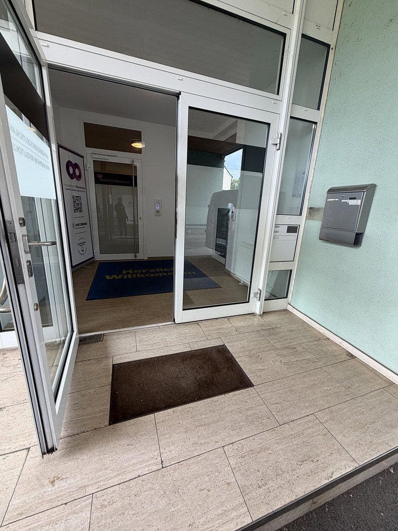 Prenájom nebytového priestoru 400 m², Esslingerstr.18, Altbach, Bádensko-Wurttembersko Prenájom nebytového priestoru 400 m², Esslingerstr.18, Altbach, Bádensko-Wurttembersko