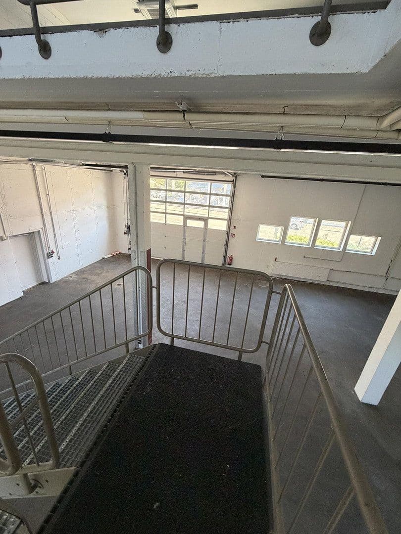 Prenájom nebytového priestoru 400 m², Esslingerstr.18, Altbach, Bádensko-Wurttembersko Prenájom nebytového priestoru 400 m², Esslingerstr.18, Altbach, Bádensko-Wurttembersko