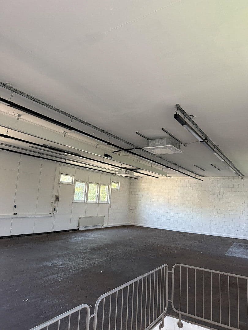Prenájom nebytového priestoru 400 m², Esslingerstr.18, Altbach, Bádensko-Wurttembersko Prenájom nebytového priestoru 400 m², Esslingerstr.18, Altbach, Bádensko-Wurttembersko