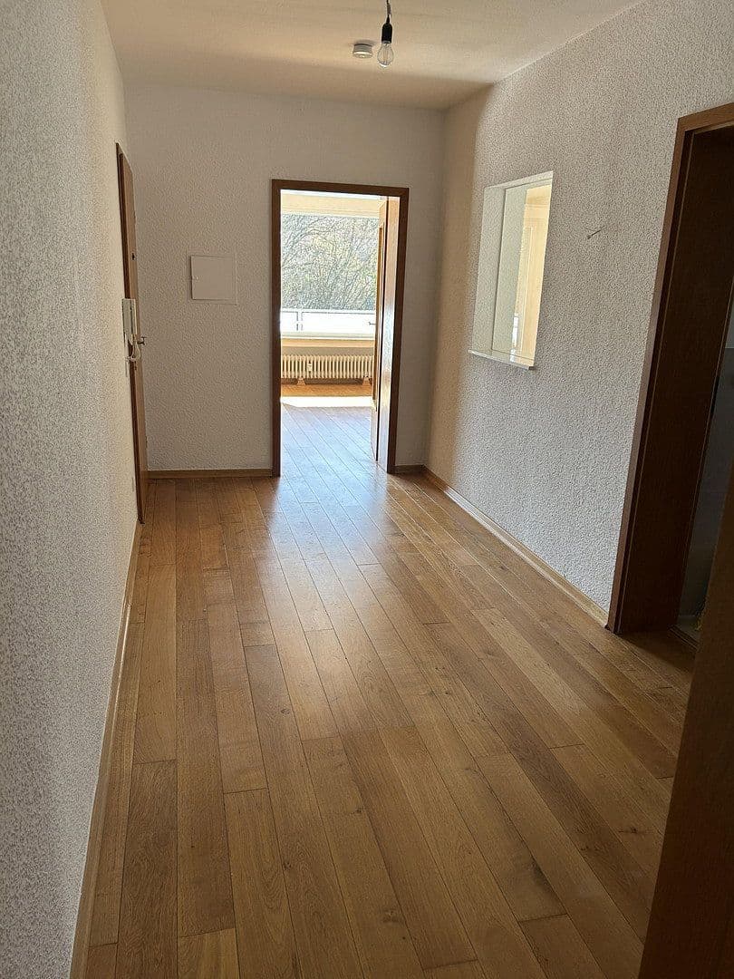 Prenájom bytu 3-izbový 82 m², Agnesstraße 25, Solingen, Severné Porýnie - Westfálsko Prenájom bytu 3-izbový 82 m², Agnesstraße 25, Solingen, Severné Porýnie - Westfálsko
