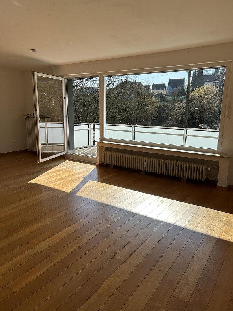 Prenájom bytu 3-izbový 82 m², Agnesstraße 25, Solingen, Severné Porýnie - Westfálsko Prenájom bytu 3-izbový 82 m², Agnesstraße 25, Solingen, Severné Porýnie - Westfálsko