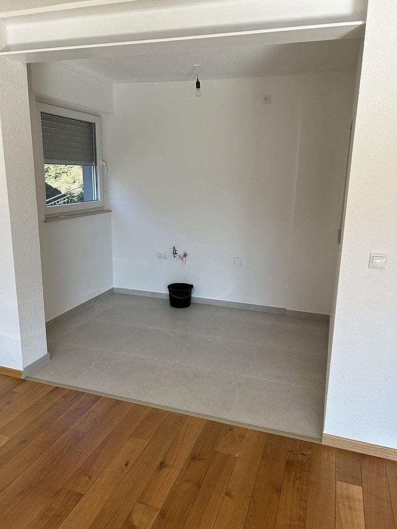 Prenájom bytu 3-izbový 82 m², Agnesstraße 25, Solingen, Severné Porýnie - Westfálsko Prenájom bytu 3-izbový 82 m², Agnesstraße 25, Solingen, Severné Porýnie - Westfálsko