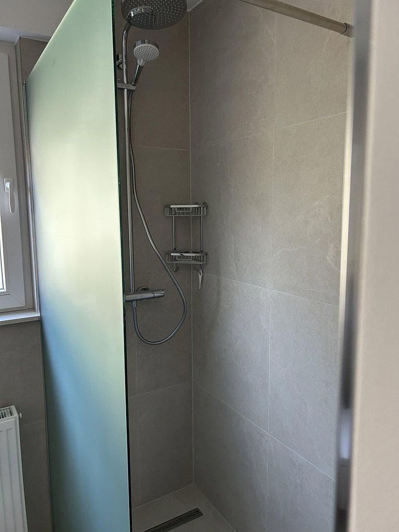 Prenájom bytu 3-izbový 82 m², Agnesstraße 25, Solingen, Severné Porýnie - Westfálsko Prenájom bytu 3-izbový 82 m², Agnesstraße 25, Solingen, Severné Porýnie - Westfálsko