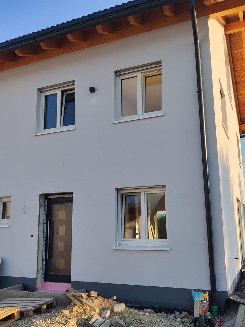 Prenájom bytu 4-izbový 120 m², Prutting, Bavorsko Prenájom bytu 4-izbový 120 m², Prutting, Bavorsko