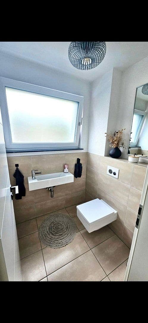 Predaj domu 183 m², pozemek 242 m², Rüdigerstr 33, Otterstadt, Porýnie-Falcko Predaj domu 183 m², pozemek 242 m², Rüdigerstr 33, Otterstadt, Porýnie-Falcko