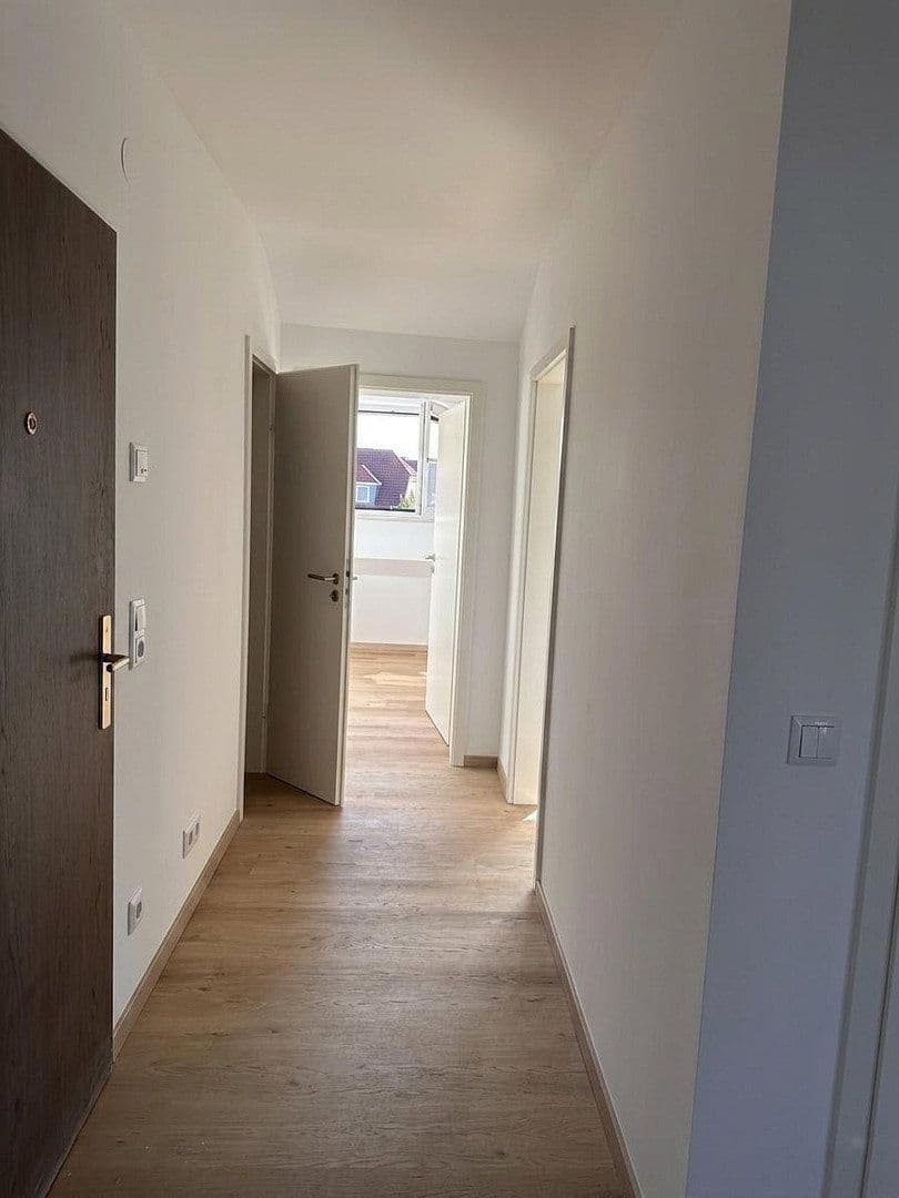 Prenájom bytu 4-izbový 72 m², Köln, Severné Porýnie - Westfálsko Prenájom bytu 4-izbový 72 m², Köln, Severné Porýnie - Westfálsko
