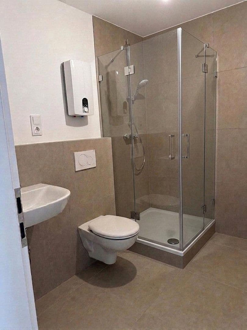 Prenájom bytu 4-izbový 72 m², Köln, Severné Porýnie - Westfálsko Prenájom bytu 4-izbový 72 m², Köln, Severné Porýnie - Westfálsko