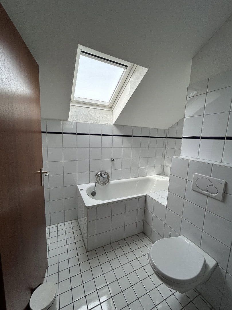Predaj domu 141 m², pozemek 251 m², Duisburg, Severné Porýnie - Westfálsko Predaj domu 141 m², pozemek 251 m², Duisburg, Severné Porýnie - Westfálsko