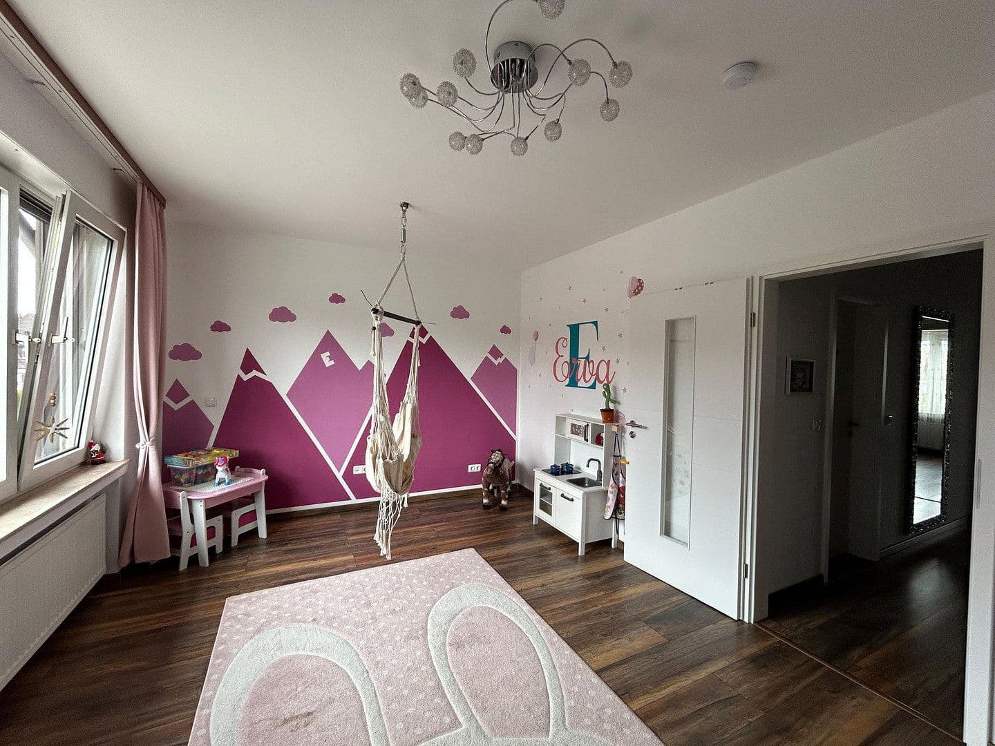 Predaj domu 141 m², pozemek 251 m², Duisburg, Severné Porýnie - Westfálsko Predaj domu 141 m², pozemek 251 m², Duisburg, Severné Porýnie - Westfálsko