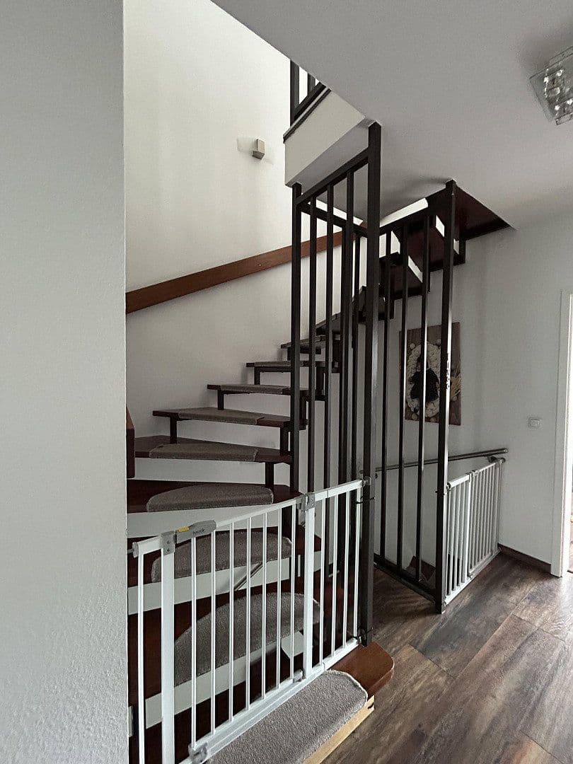 Predaj domu 141 m², pozemek 251 m², Duisburg, Severné Porýnie - Westfálsko Predaj domu 141 m², pozemek 251 m², Duisburg, Severné Porýnie - Westfálsko
