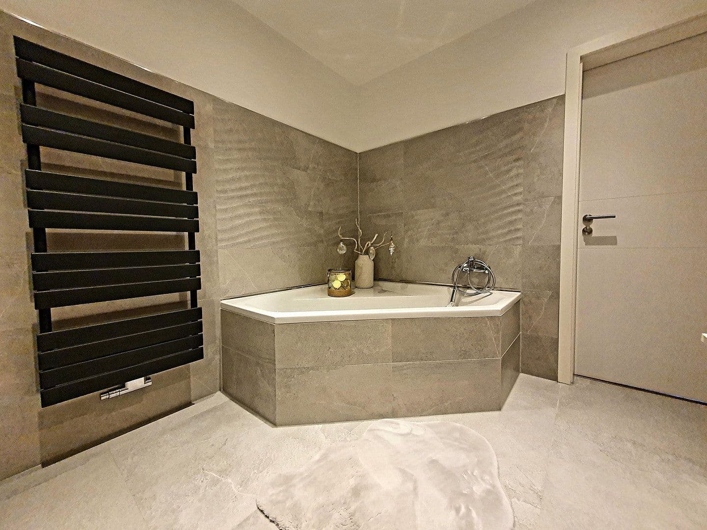 Predaj domu 141 m², pozemek 251 m², Duisburg, Severné Porýnie - Westfálsko Predaj domu 141 m², pozemek 251 m², Duisburg, Severné Porýnie - Westfálsko
