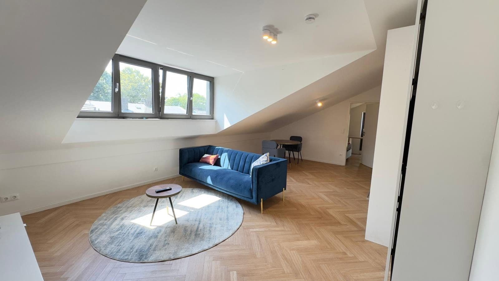 Prenájom bytu 2-izbový 40 m², Stümpflingstraße 5, München, Bavorsko Prenájom bytu 2-izbový 40 m², Stümpflingstraße 5, München, Bavorsko