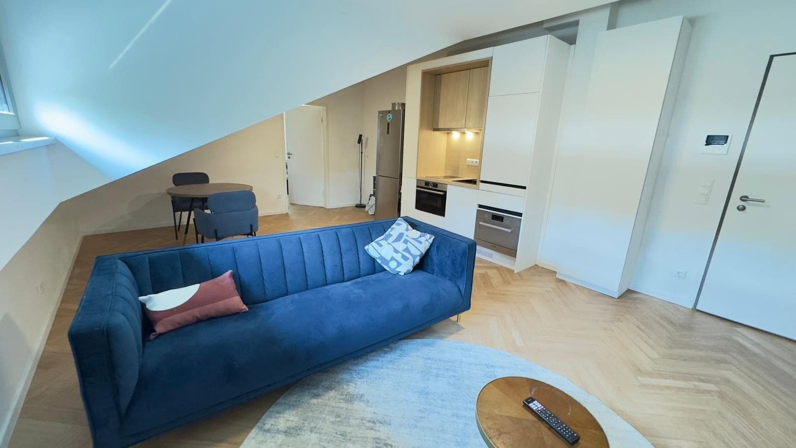 Prenájom bytu 2-izbový 40 m², Stümpflingstraße 5, München, Bavorsko Prenájom bytu 2-izbový 40 m², Stümpflingstraße 5, München, Bavorsko