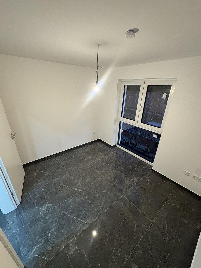 Prenájom bytu 4-izbový 94 m², Sternenstraße 5, Rodenbach, Hesensko Prenájom bytu 4-izbový 94 m², Sternenstraße 5, Rodenbach, Hesensko