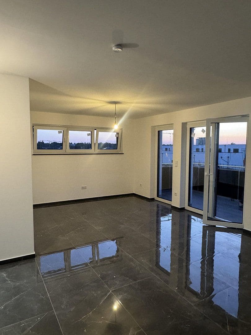Prenájom bytu 4-izbový 94 m², Sternenstraße 5, Rodenbach, Hesensko Prenájom bytu 4-izbový 94 m², Sternenstraße 5, Rodenbach, Hesensko