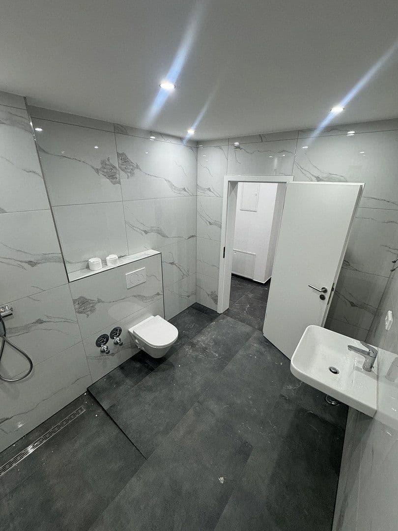 Prenájom bytu 4-izbový 94 m², Sternenstraße 5, Rodenbach, Hesensko Prenájom bytu 4-izbový 94 m², Sternenstraße 5, Rodenbach, Hesensko