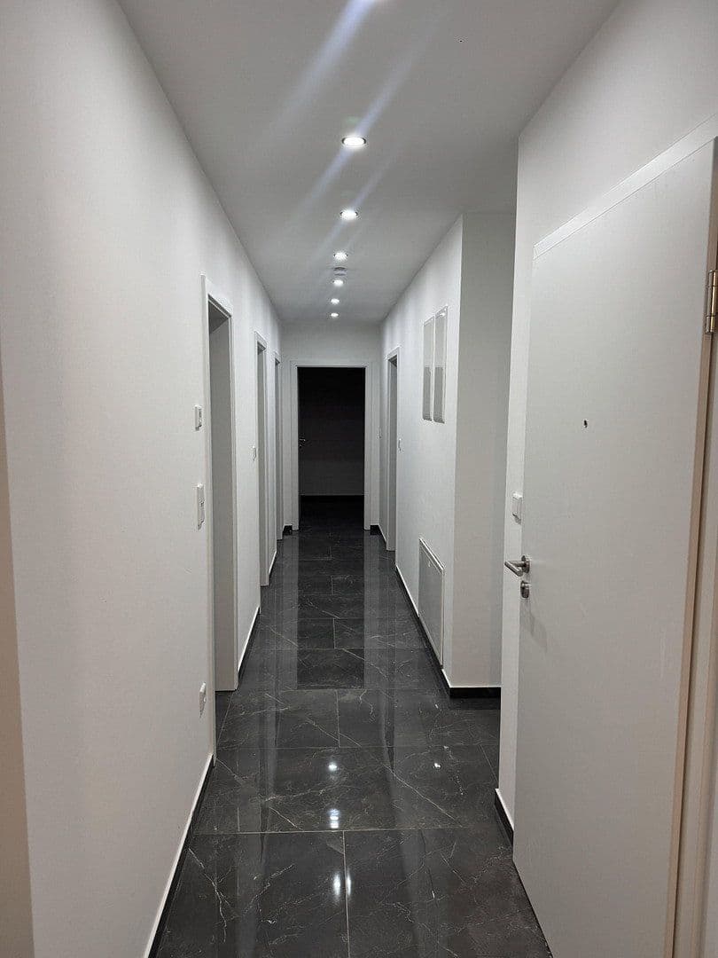 Prenájom bytu 4-izbový 94 m², Sternenstraße 5, Rodenbach, Hesensko Prenájom bytu 4-izbový 94 m², Sternenstraße 5, Rodenbach, Hesensko
