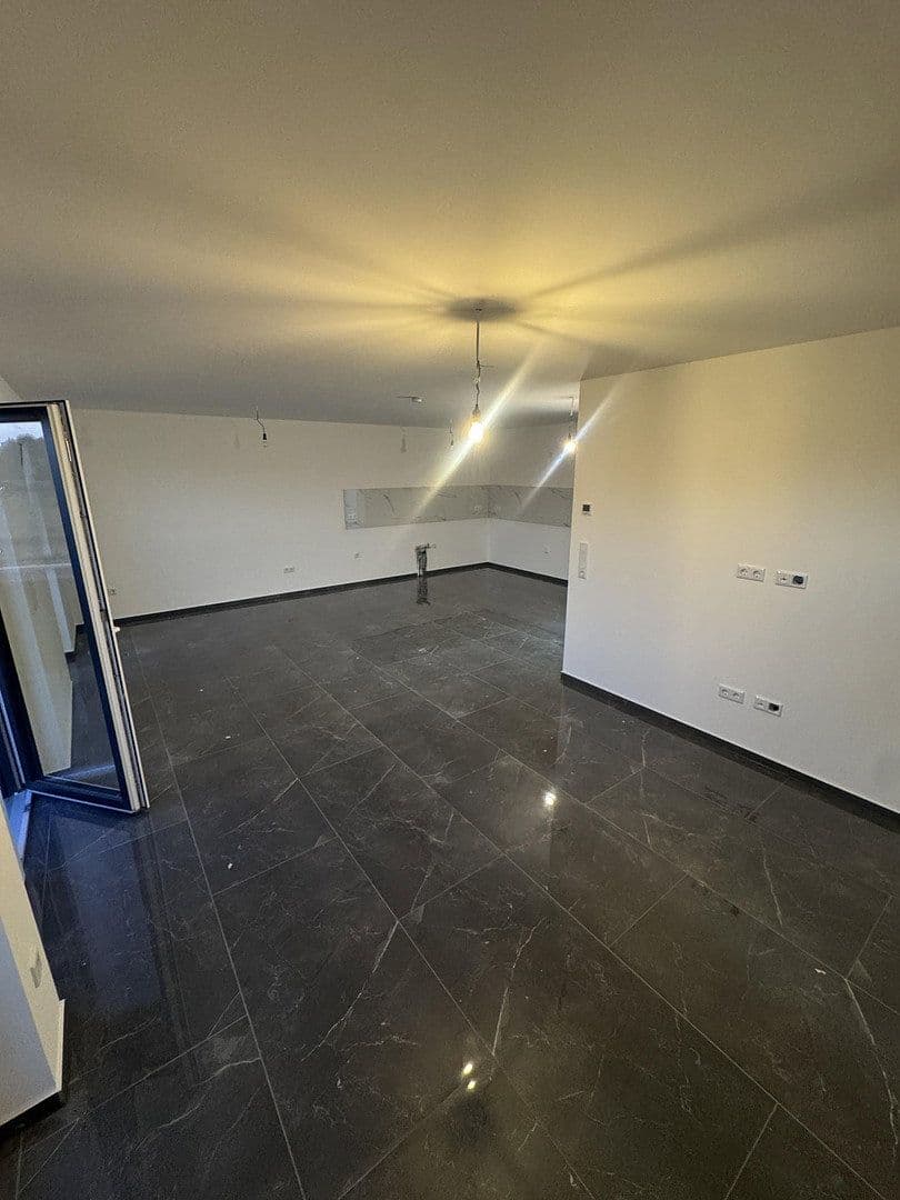 Prenájom bytu 4-izbový 94 m², Sternenstraße 5, Rodenbach, Hesensko Prenájom bytu 4-izbový 94 m², Sternenstraße 5, Rodenbach, Hesensko