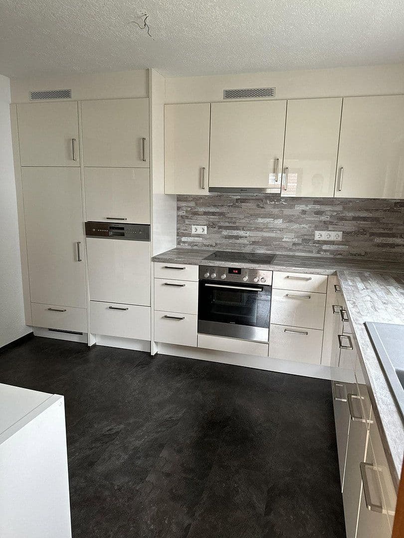 Predaj domu 120 m², pozemek 620 m², Bad Schussenried, Bádensko-Wurttembersko Predaj domu 120 m², pozemek 620 m², Bad Schussenried, Bádensko-Wurttembersko