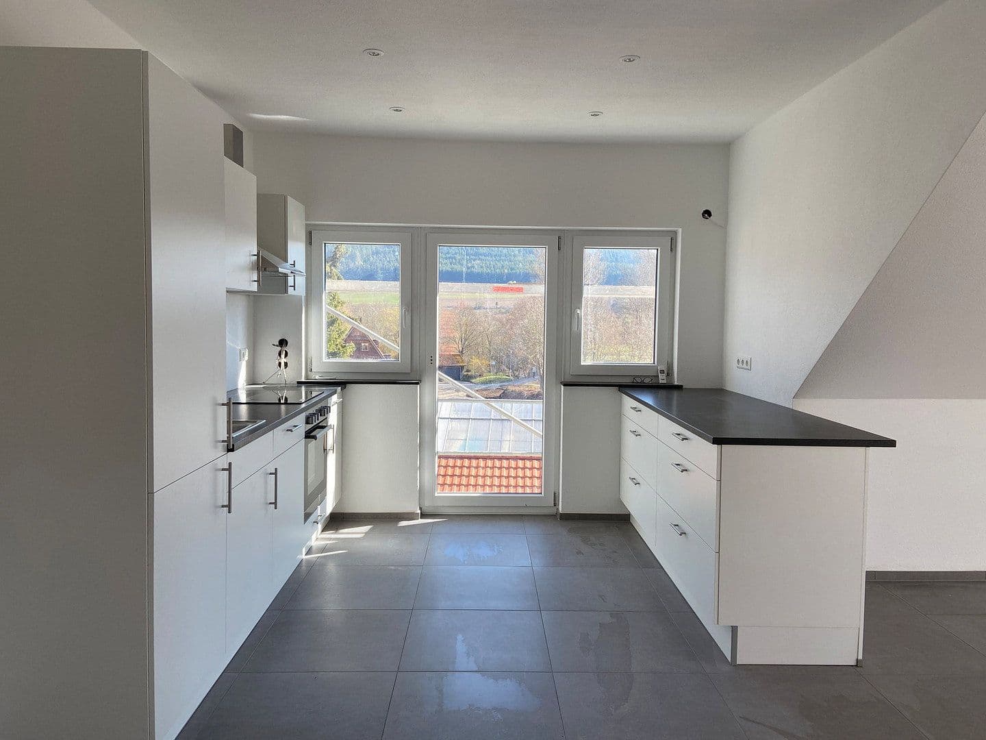 Prenájom bytu 2-izbový 70 m², Tuttlingen, Bádensko-Wurttembersko Prenájom bytu 2-izbový 70 m², Tuttlingen, Bádensko-Wurttembersko