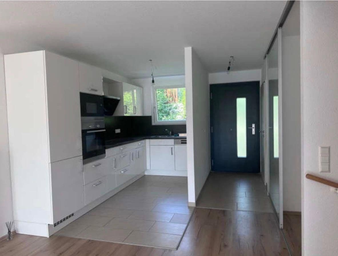 Predaj domu 144 m², pozemek 150 m², Flein, Bádensko-Wurttembersko Predaj domu 144 m², pozemek 150 m², Flein, Bádensko-Wurttembersko
