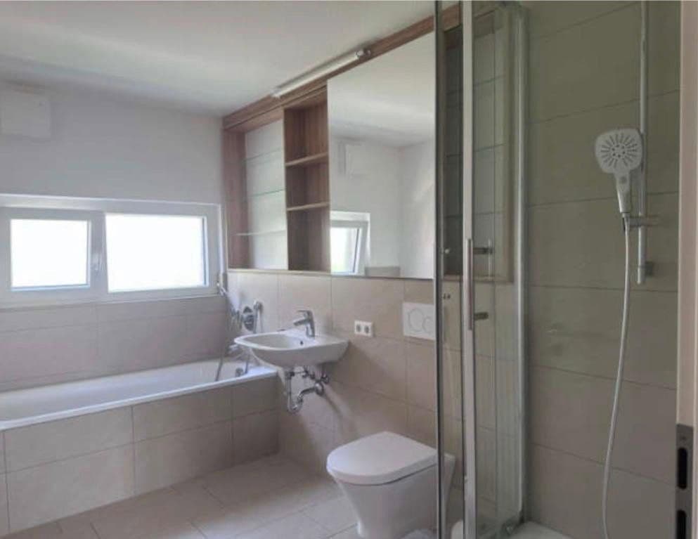 Predaj domu 144 m², pozemek 150 m², Flein, Bádensko-Wurttembersko Predaj domu 144 m², pozemek 150 m², Flein, Bádensko-Wurttembersko