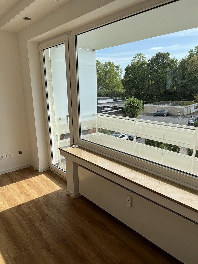 Prenájom bytu 3-izbový 66 m², Düsseldorf, Severné Porýnie - Westfálsko Prenájom bytu 3-izbový 66 m², Düsseldorf, Severné Porýnie - Westfálsko