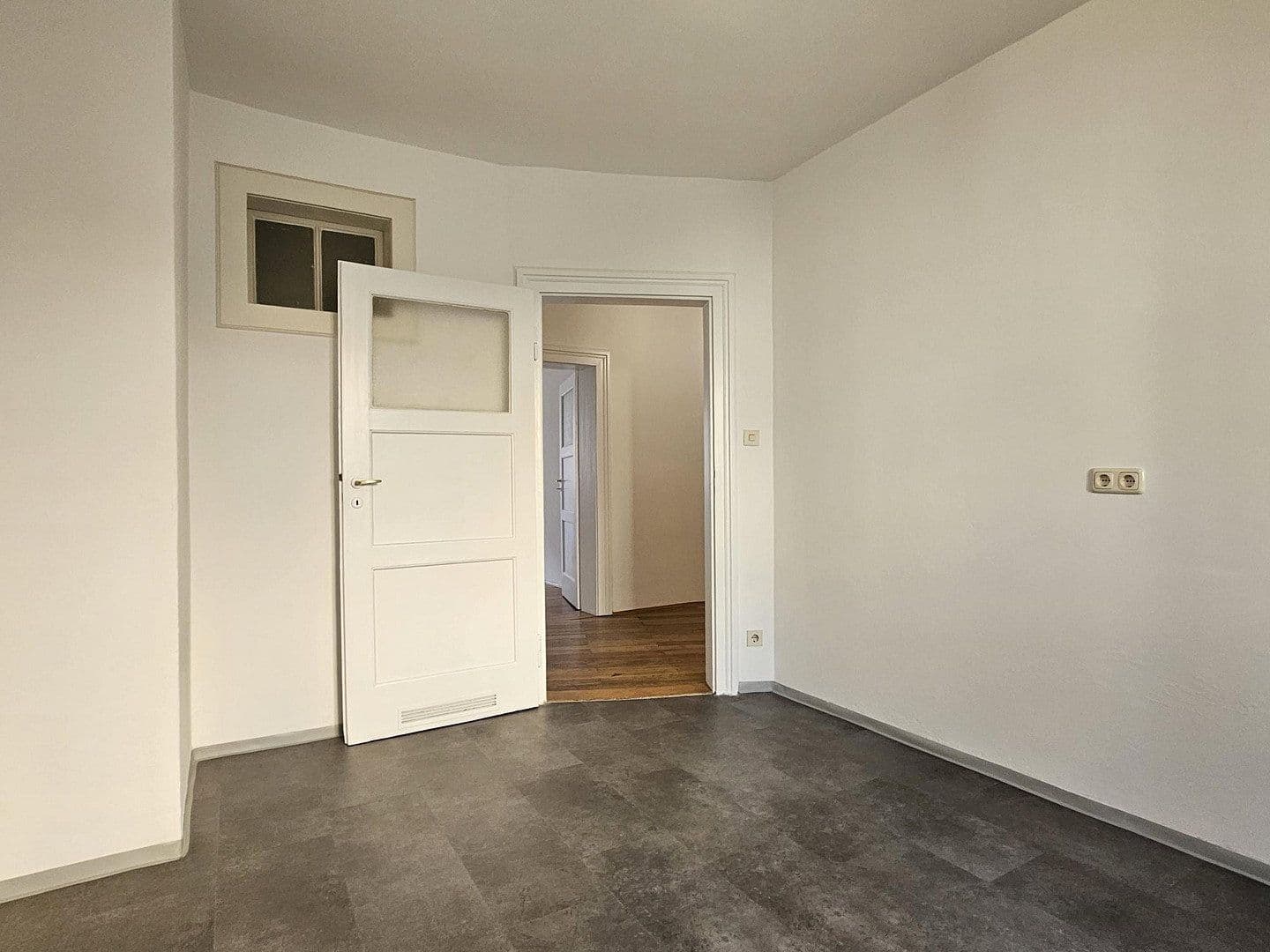 Prenájom bytu 2-izbový 70 m², Franziskaner Straße 3, München, Bavorsko Prenájom bytu 2-izbový 70 m², Franziskaner Straße 3, München, Bavorsko