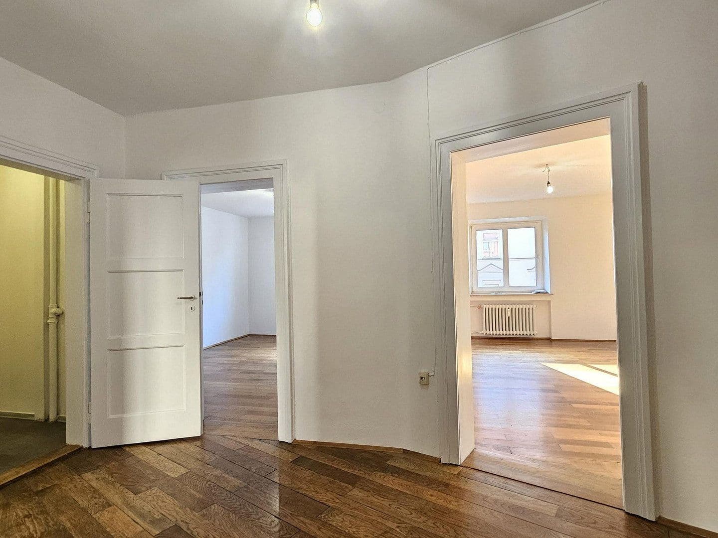 Prenájom bytu 2-izbový 70 m², Franziskaner Straße 3, München, Bavorsko Prenájom bytu 2-izbový 70 m², Franziskaner Straße 3, München, Bavorsko