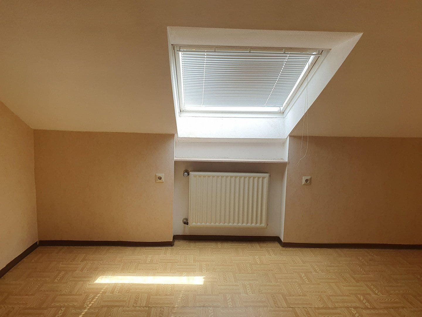 Predaj domu 216 m², pozemek 676 m², Landgraben 34, Bad Wimpfen, Bádensko-Wurttembersko Predaj domu 216 m², pozemek 676 m², Landgraben 34, Bad Wimpfen, Bádensko-Wurttembersko