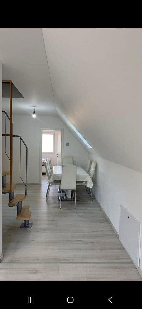 Prenájom bytu 4-izbový 90 m², Nürnberg, Bavorsko Prenájom bytu 4-izbový 90 m², Nürnberg, Bavorsko