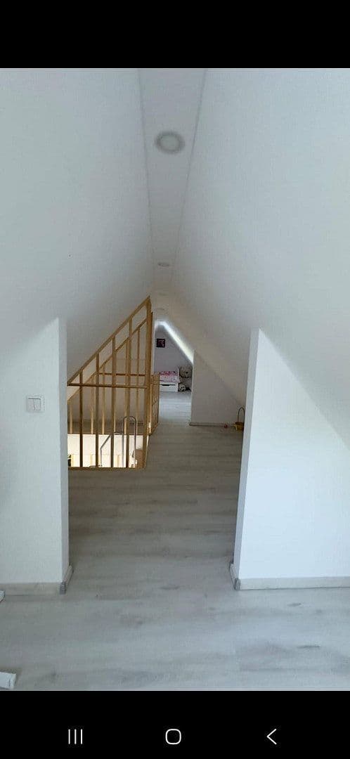 Prenájom bytu 4-izbový 90 m², Nürnberg, Bavorsko Prenájom bytu 4-izbový 90 m², Nürnberg, Bavorsko