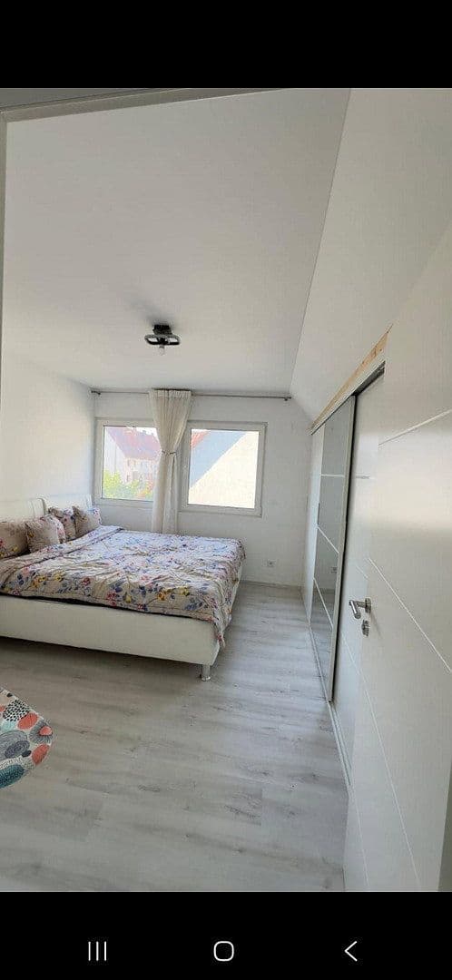 Prenájom bytu 4-izbový 90 m², Nürnberg, Bavorsko Prenájom bytu 4-izbový 90 m², Nürnberg, Bavorsko