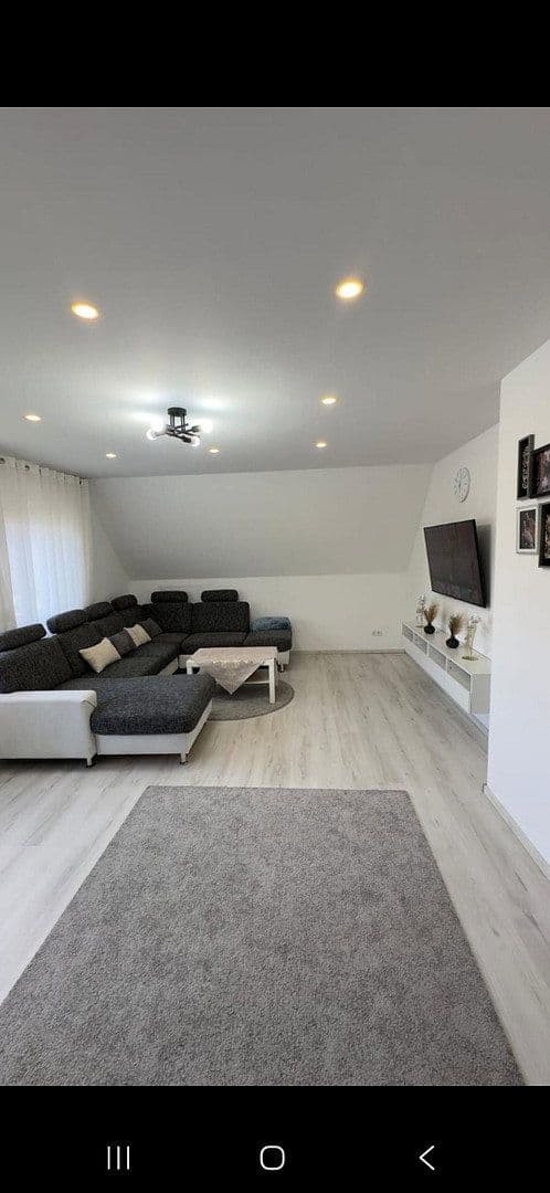 Prenájom bytu 4-izbový 90 m², Nürnberg, Bavorsko Prenájom bytu 4-izbový 90 m², Nürnberg, Bavorsko